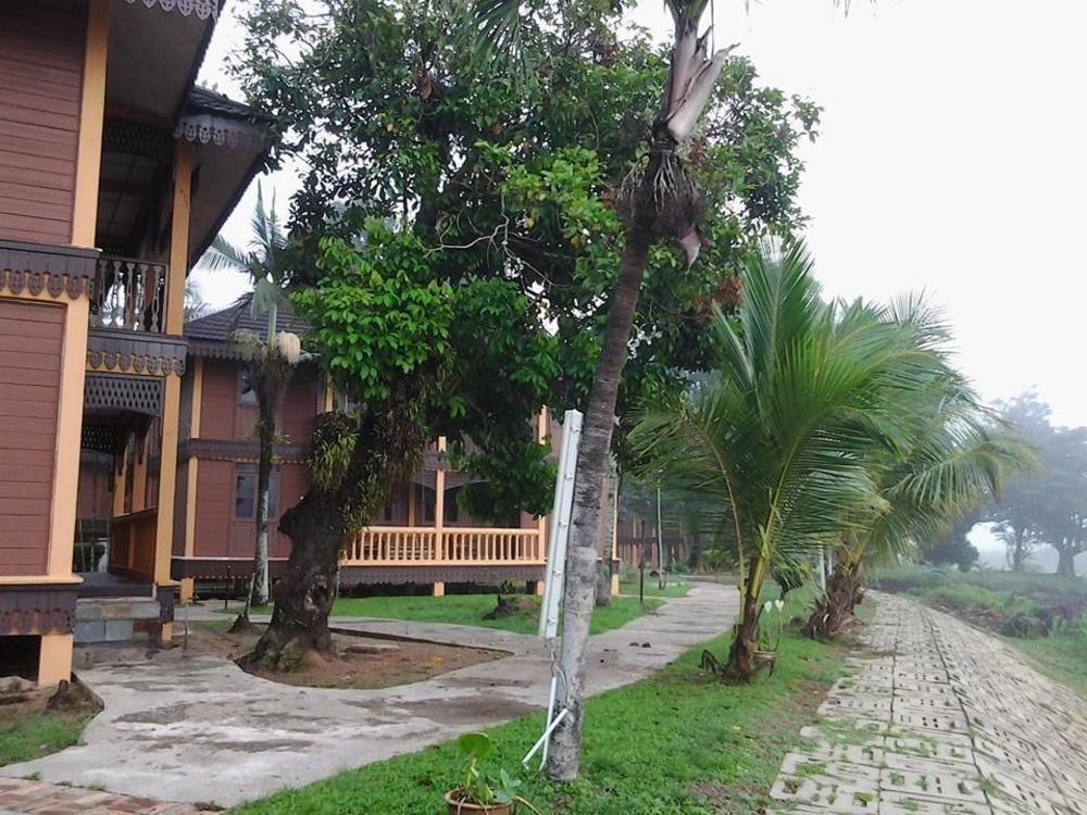 Green Village Pasir Salak Eco River Resort Kampung Gajah  외부 사진